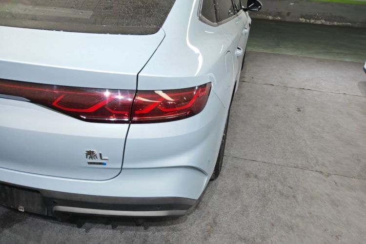 Used BYD Qin L 2026 Model DM-i 210KM Cloud Suspension Version Right Rear Taillight