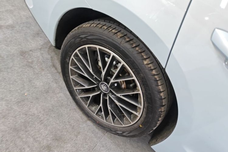 Used BYD Qin L 2026 Model DM-i 210KM Cloud Suspension Version Right Rear Wheel Hub