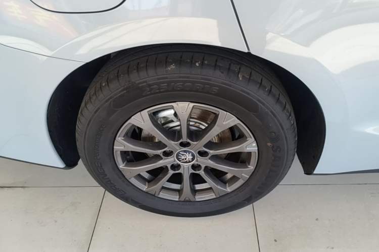 Used BYD Qin L 2026 DM-i 128KM Progressive Edition Right Rear Wheel Hub