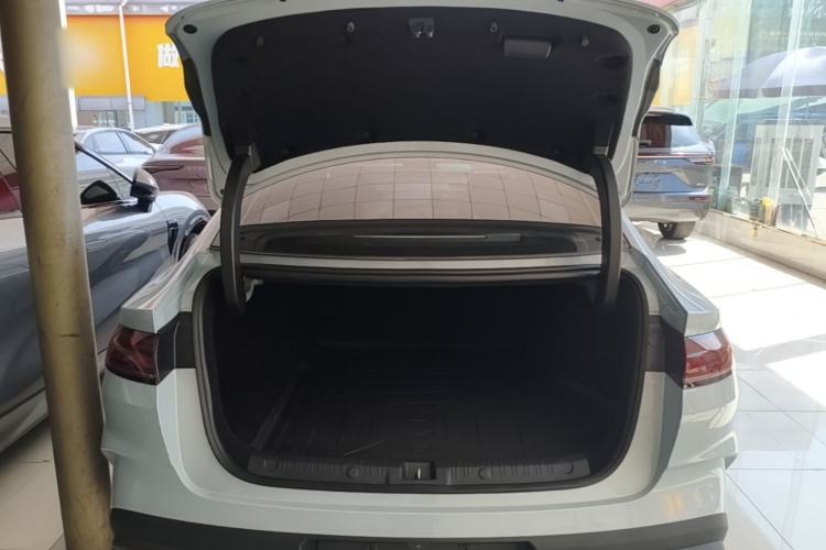 Used BYD Qin L 2026 DM-i 128KM Progressive Edition Trunk
