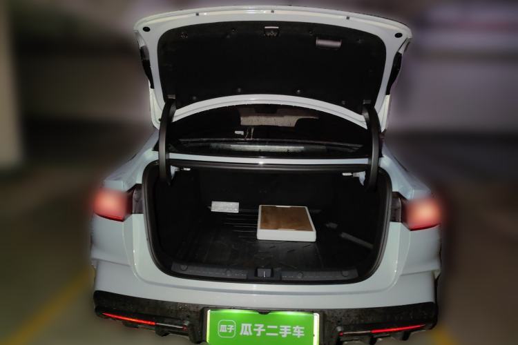 Used BYD Qin L 2026 Model DM-i 210KM Cloud Suspension Version Trunk