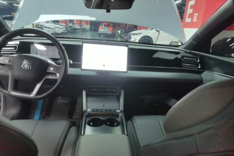 Used BYD Qin L 2026 DM-i 128KM Leading Edition Audio And AC Panel