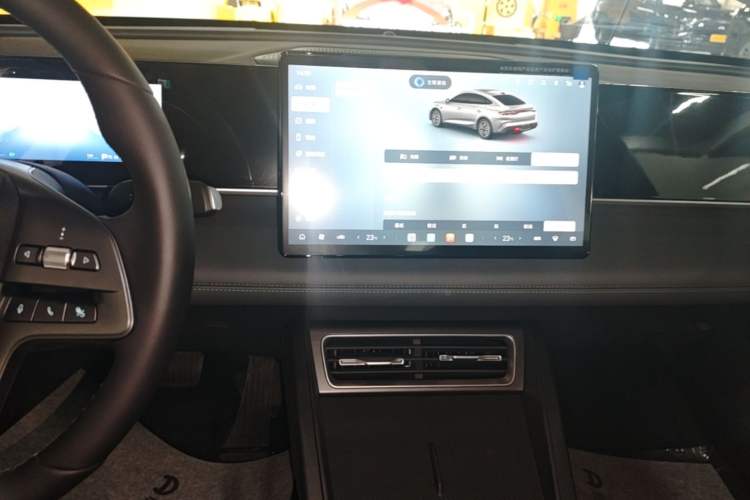 Used BYD Qin L 2026 Model DM-i 210KM Beyond Version Audio And AC Panel
