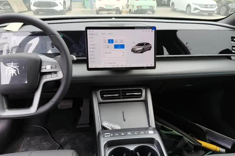 Used BYD Qin L 2026 DM-i 128KM Leading Edition Audio And AC Panel