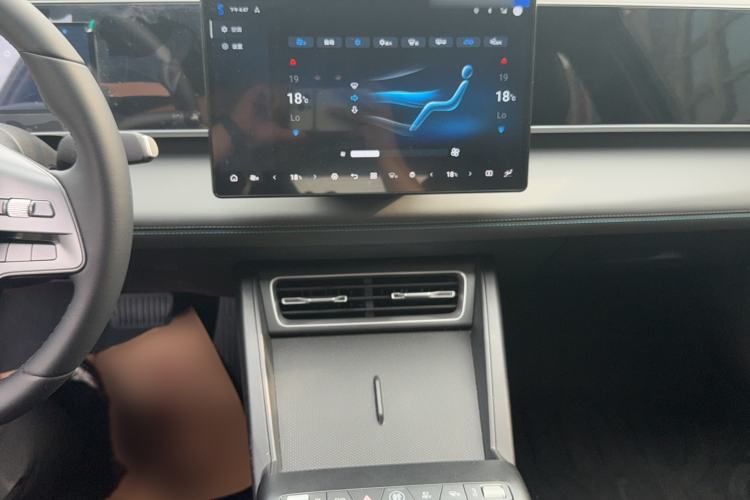 Used BYD Qin L 2026 DM-i 128KM Leading Edition Audio And AC Panel
