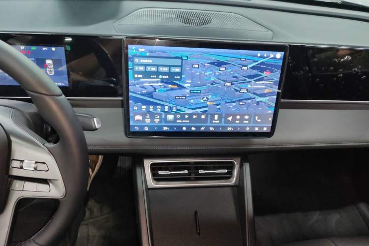 Used BYD Qin L 2026 DM-i 128KM Leading Edition Audio And AC Panel
