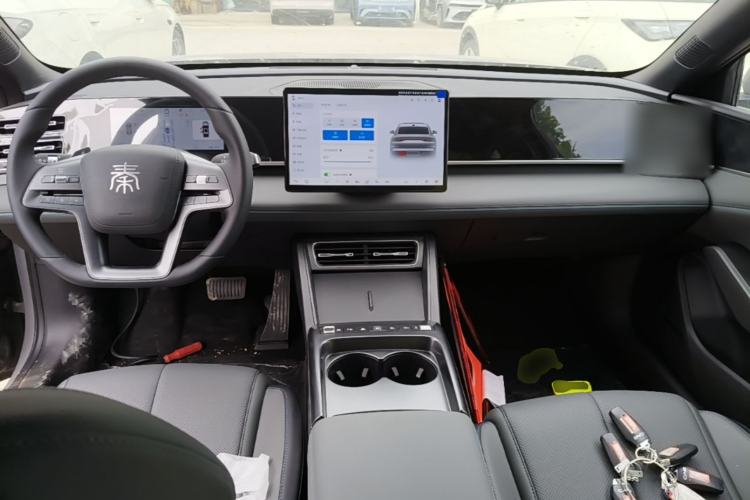 Used BYD Qin L 2026 DM-i 128KM Leading Edition Center Console