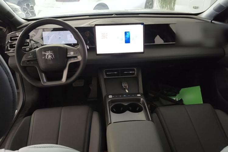 Used BYD Qin L 2026 DM-i 128KM Leading Edition Center Console