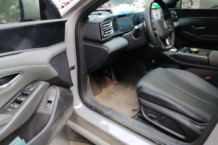Used BYD Qin L 2026 DM-i 128KM Leading Edition Driver Seat