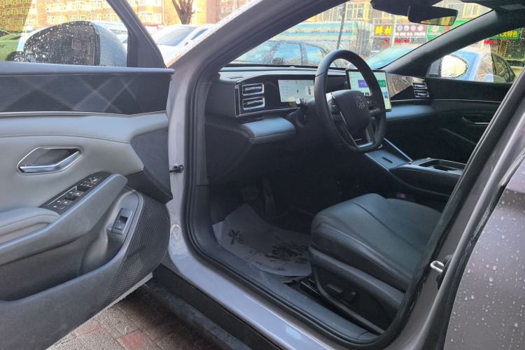 Used BYD Qin L 2026 DM-i 128KM Leading Edition Driver Seat