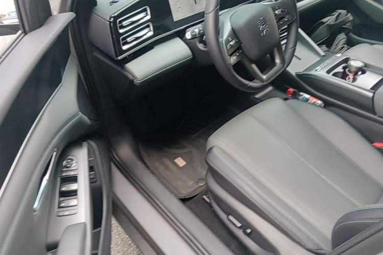Used BYD Qin L 2026 Model DM-i 210KM Beyond Version Driver Seat