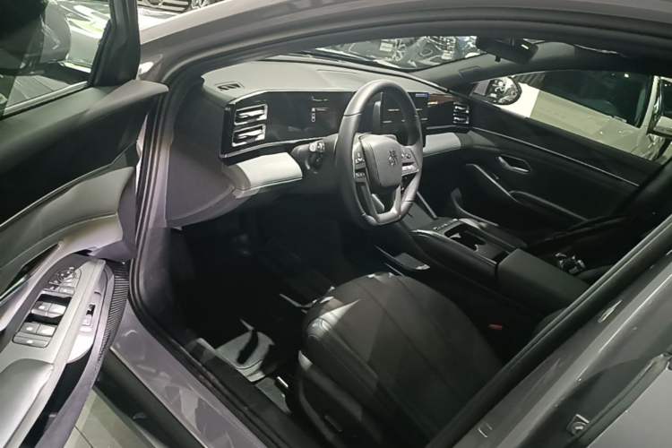 Used BYD Qin L 2026 Model DM-i 210KM Beyond Version Driver Seat