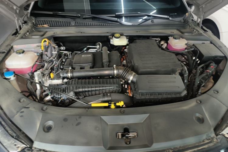 Used BYD Qin L 2026 Model DM-i 210KM Beyond Version Engine Bay