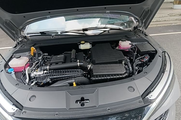 Used BYD Qin L 2026 Model DM-i 210KM Beyond Version Engine Bay