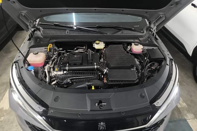 Used BYD Qin L 2026 Model DM-i 210KM Beyond Version Engine Bay