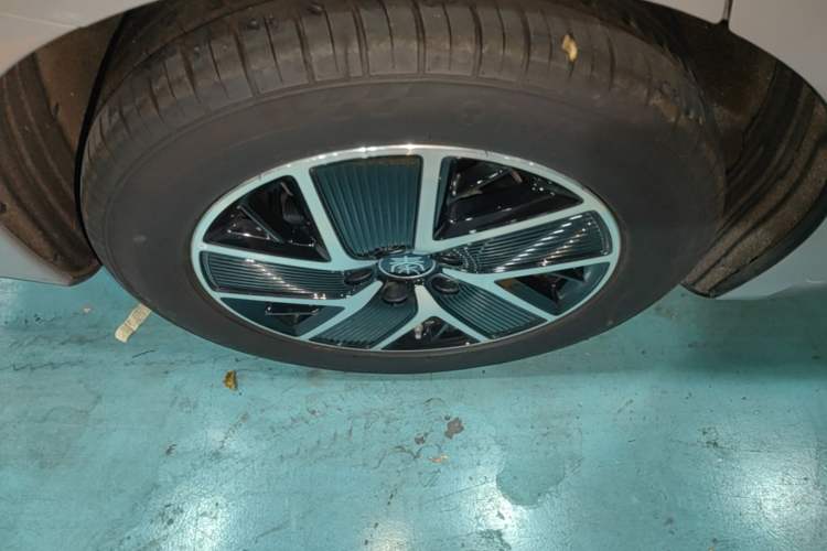 Used BYD Qin L 2026 DM-i 128KM Leading Edition Exterior 5