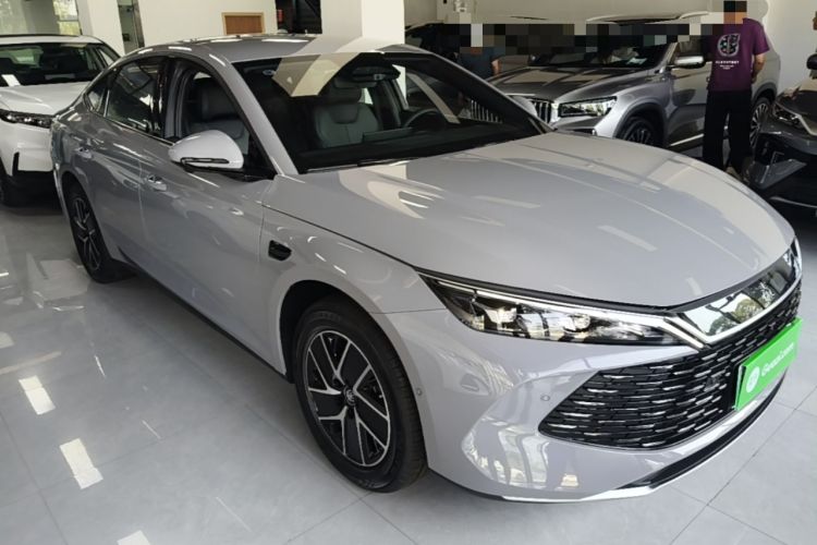Used BYD Qin L 2026 DM-i 128KM Leading Edition Front Right 45 Deg