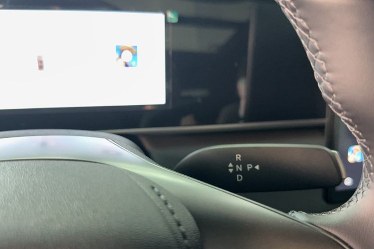 Used BYD Qin L 2026 Model DM-i 210KM Beyond Version Gear Lever