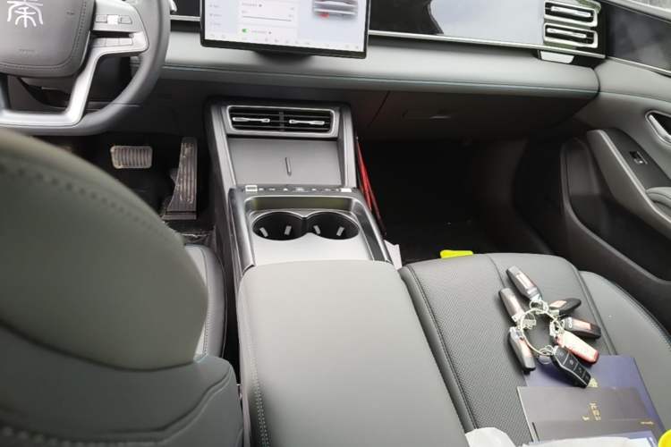 Used BYD Qin L 2026 DM-i 128KM Leading Edition Gear Lever