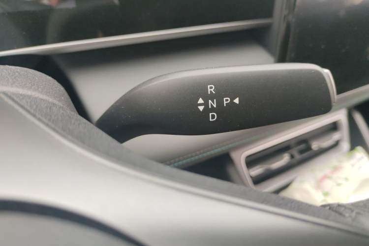 Used BYD Qin L 2026 DM-i 128KM Progressive Edition Gear Lever
