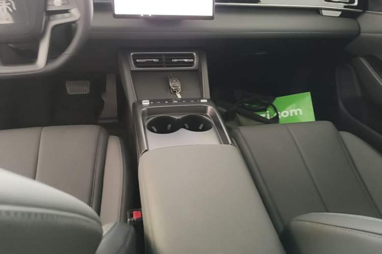 Used BYD Qin L 2026 DM-i 128KM Leading Edition Gear Lever