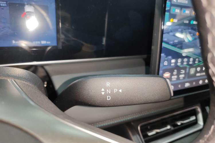 Used BYD Qin L 2026 DM-i 128KM Leading Edition Gear Lever