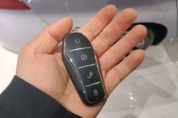 Used BYD Qin L 2026 Model DM-i 210KM Beyond Version Interior 1