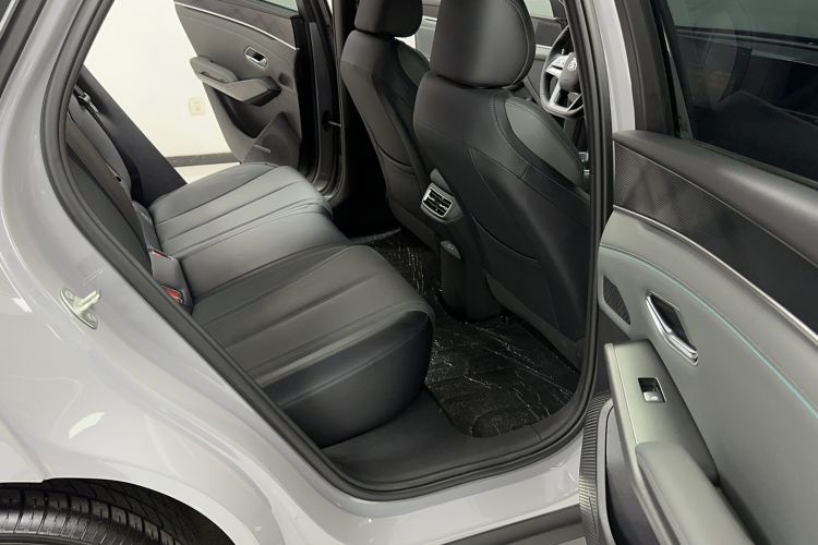 Used BYD Qin L 2026 DM-i 128KM Leading Edition Interior 2