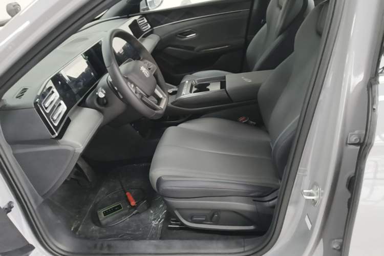Used BYD Qin L 2026 DM-i 128KM Leading Edition Left Front Seat