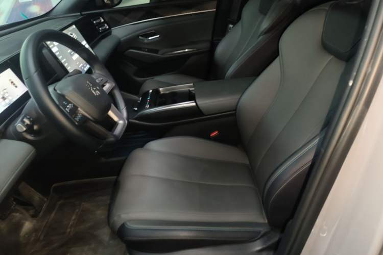 Used BYD Qin L 2026 Model DM-i 210KM Beyond Version Left Front Seat
