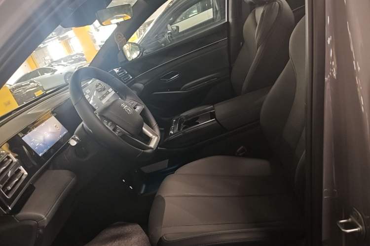 Used BYD Qin L 2026 Model DM-i 210KM Beyond Version Left Front Seat
