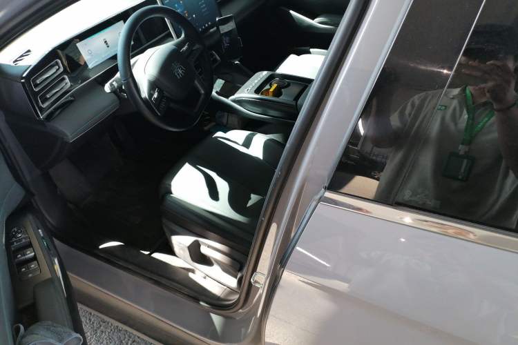 Used BYD Qin L 2026 DM-i 128KM Progressive Edition Left Front Seat
