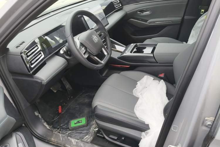 Used BYD Qin L 2026 DM-i 128KM Leading Edition Left Front Seat