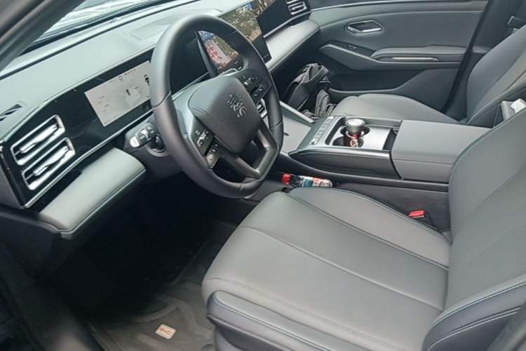 Used BYD Qin L 2026 Model DM-i 210KM Beyond Version Left Front Seat