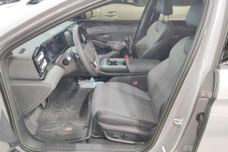Used BYD Qin L 2026 DM-i 128KM Leading Edition Left Front Seat