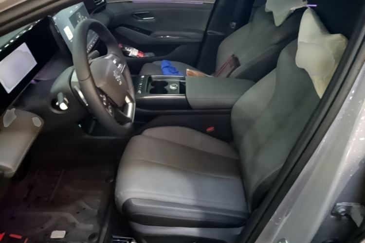 Used BYD Qin L 2026 Model DM-i 210KM Cloud Suspension Version Left Front Seat