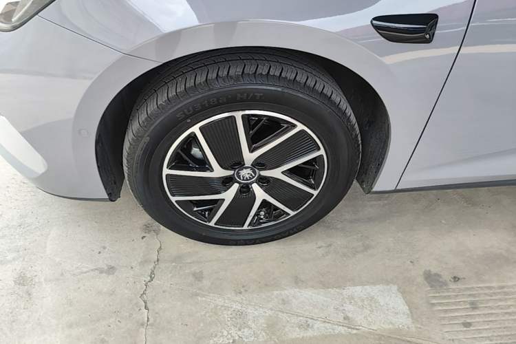 Used BYD Qin L 2026 DM-i 128KM Leading Edition Left Front Wheel Hub
