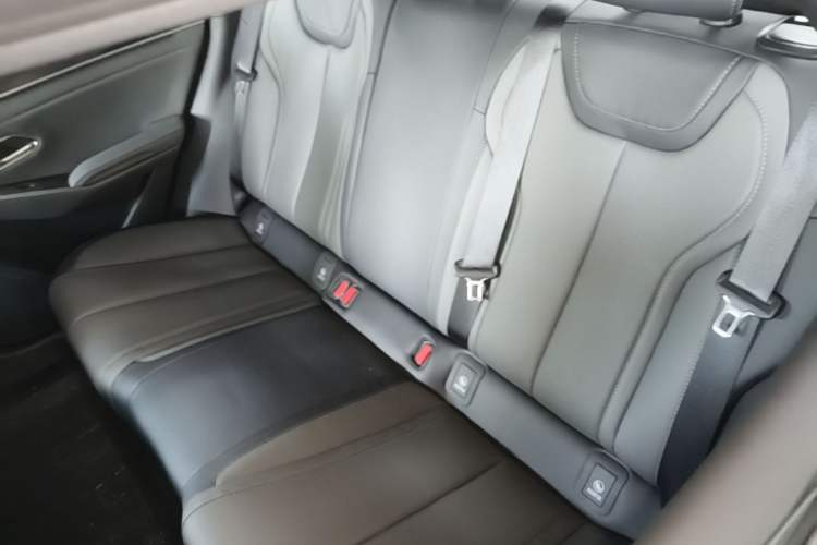 Used BYD Qin L 2026 DM-i 128KM Leading Edition Left Rear Seat