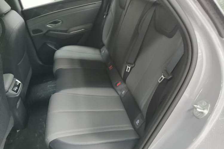Used BYD Qin L 2026 DM-i 128KM Leading Edition Left Rear Seat