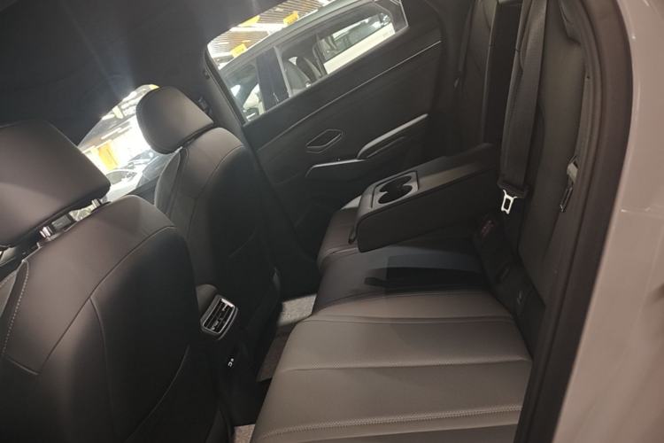 Used BYD Qin L 2026 Model DM-i 210KM Beyond Version Left Rear Seat