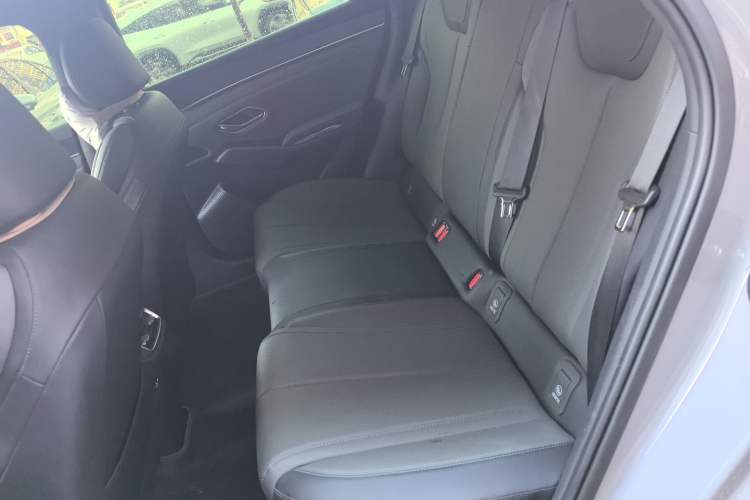 Used BYD Qin L 2026 DM-i 128KM Leading Edition Left Rear Seat