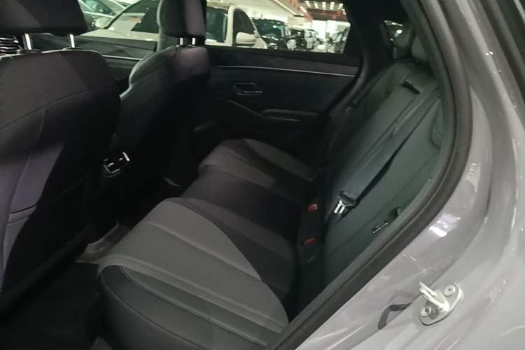 Used BYD Qin L 2026 Model DM-i 210KM Beyond Version Left Rear Seat