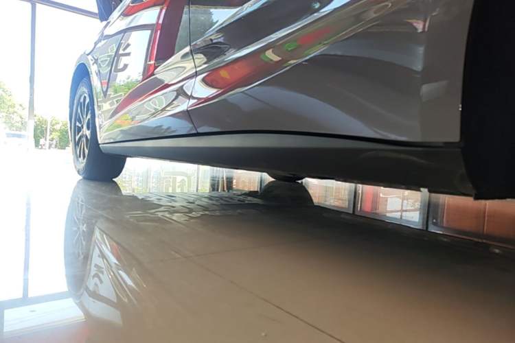 Used BYD Qin L 2026 DM-i 128KM Progressive Edition Left Side Sill