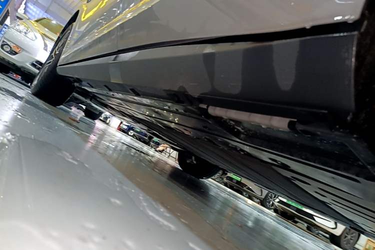 Used BYD Qin L 2026 Model DM-i 210KM Cloud Suspension Version Left Side Sill