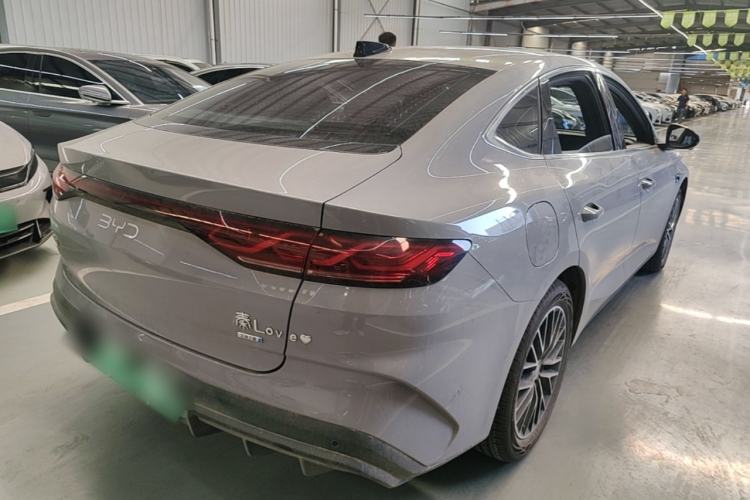 Used BYD Qin L 2026 Model DM-i 210KM Cloud Suspension Version Rear Right 45 Deg