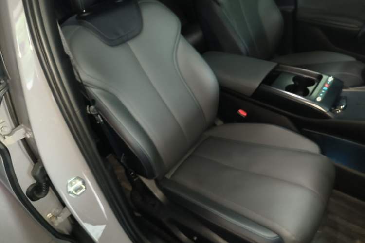 Used BYD Qin L 2026 Model DM-i 210KM Beyond Version Right Front Seat