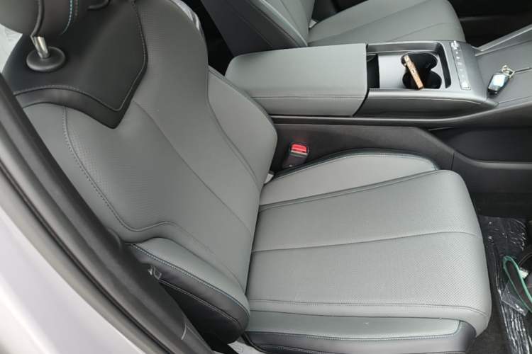 Used BYD Qin L 2026 DM-i 128KM Leading Edition Right Front Seat