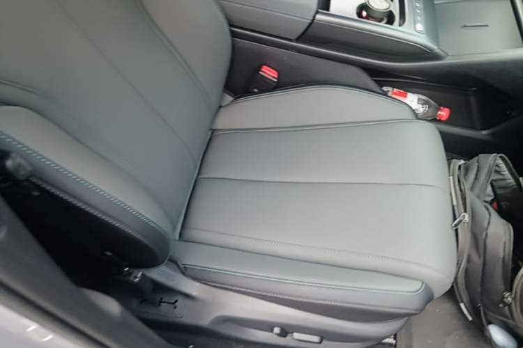Used BYD Qin L 2026 Model DM-i 210KM Beyond Version Right Front Seat