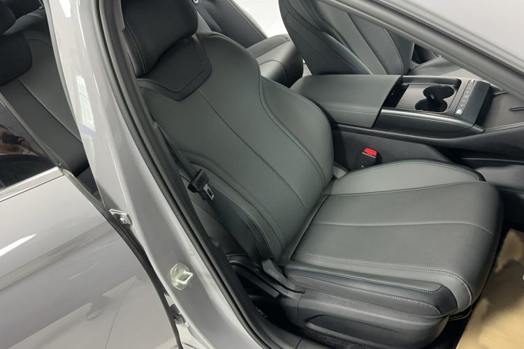 Used BYD Qin L 2026 DM-i 128KM Leading Edition Right Front Seat