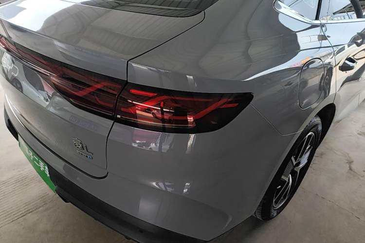 Used BYD Qin L 2026 DM-i 128KM Leading Edition Right Rear Taillight